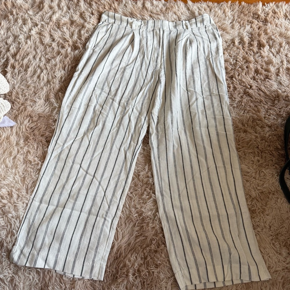 Old Navy Cream and Black Wide-Leg Trousers